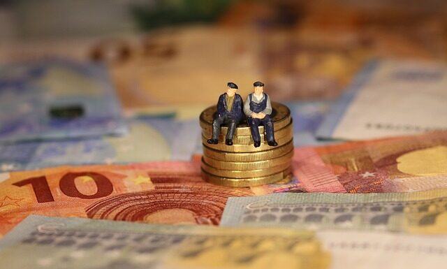 Na czym opiera się system zabezpieczenia społecznego?