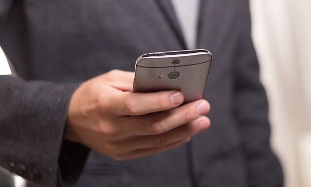 Co napisać w mailu o pracę?