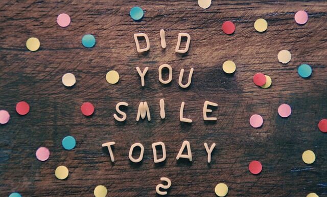 Na czym polega zapytanie kierowane do bazy danych?